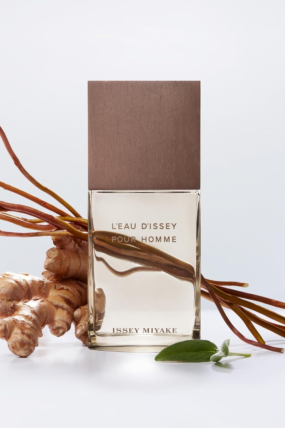 Issey Miyake L&rsquo;Eau d&rsquo;Issey Pour Homme : un Classique de Fraîcheur et de Pureté